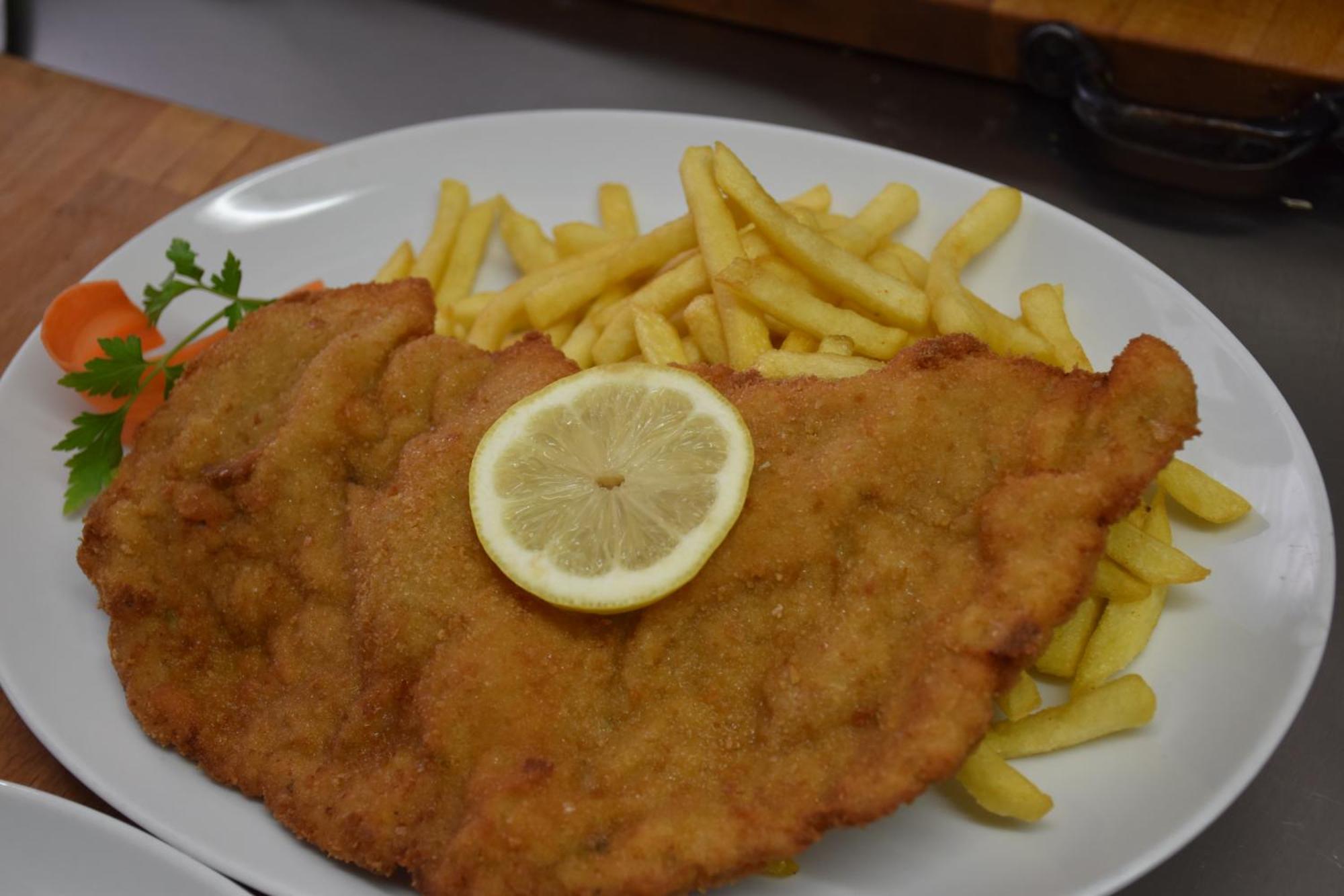 Gasthaus Und Pension Halli-Galli Passau Bagian luar foto